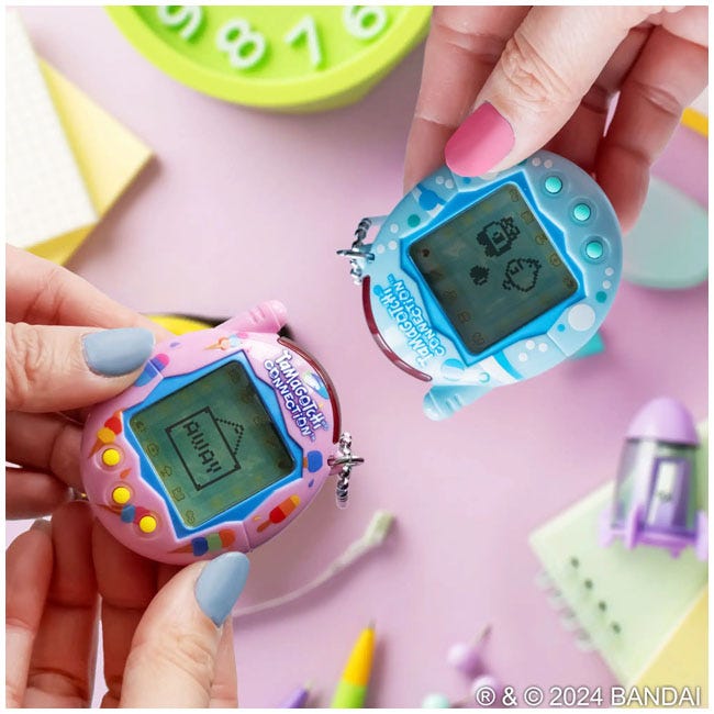 TAMAGOTCHI CONNECTION ICE CREAM BATTERY OPERATED