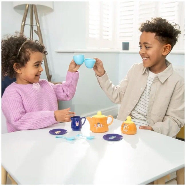 BLUEY TEA PARTY SET CASE