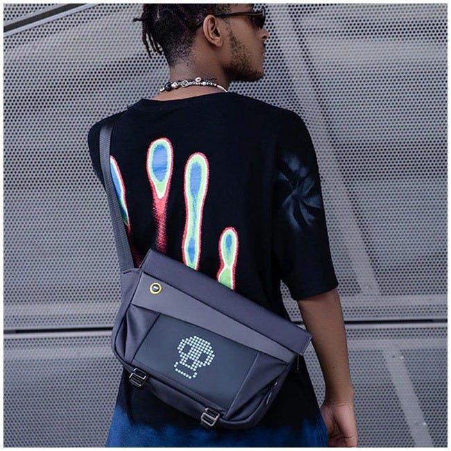 DIVOOM PIXEL SLINGBAG-V WITH LED CUSTOMIZED ANIMATED SCR BLK