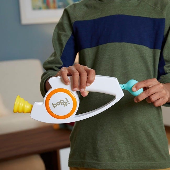 HASBRO BOP IT ELECTRONIC GAME