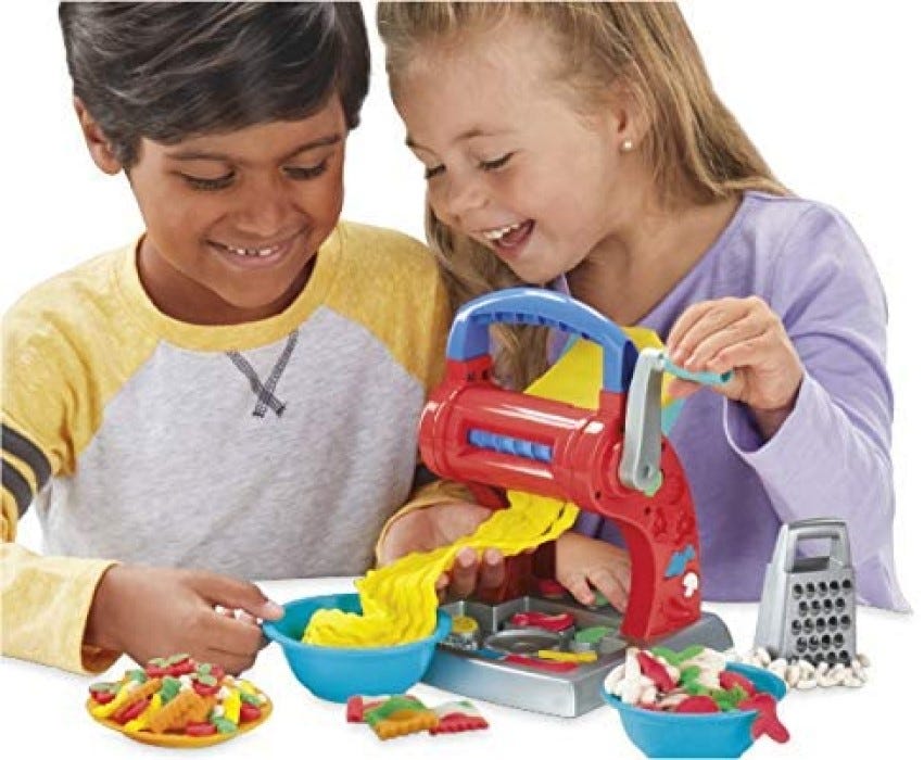 PLAY-DOH KITCHEN CREATIONS NOODLE PARTY PLAYSET