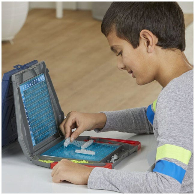 HASBRO BATTLESHIP CLASSIC BOARD GAME