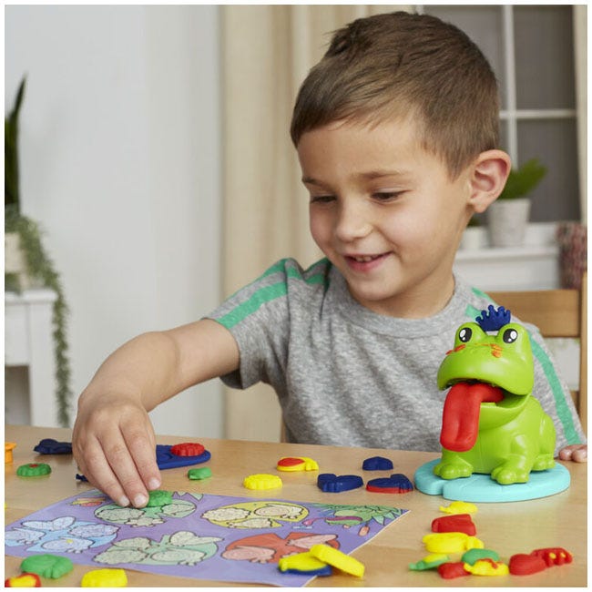 PLAY-DOH FROG AND COLORS STARTER SET WITH PLAYMAT