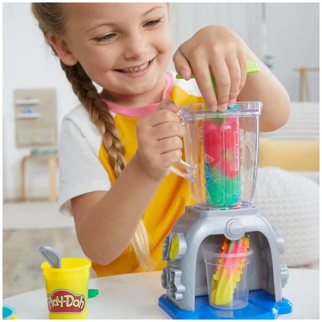 PLAY-DOH SWIRLIN SMOOTHIES TOY BLENDER PLAYSET