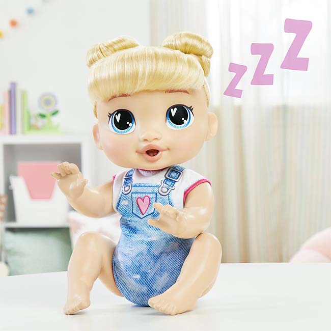 BABY ALIVE CRAWL N PLAY HARPER HUGS BABY DOLL PLAYSET