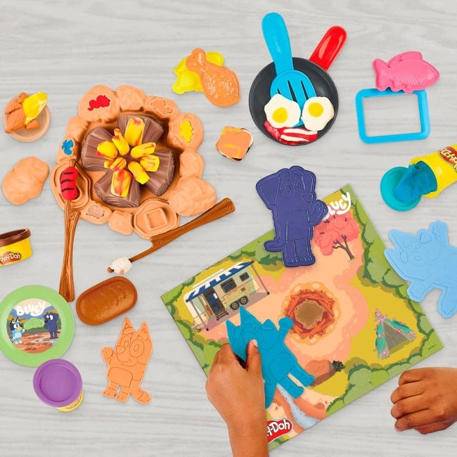 PLAY-DOH BLUEY GOES CAMPING PLAYSET