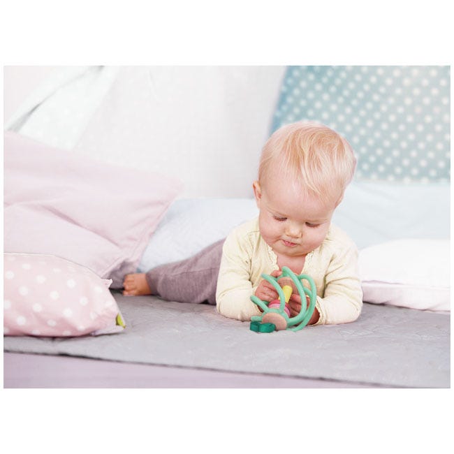 HAPE APPLE GRAB TEETHER BABY TOY