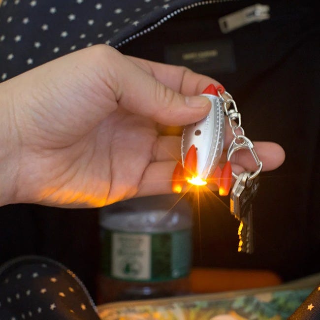 KIKKERLAND ROCKET KEYCHAIN