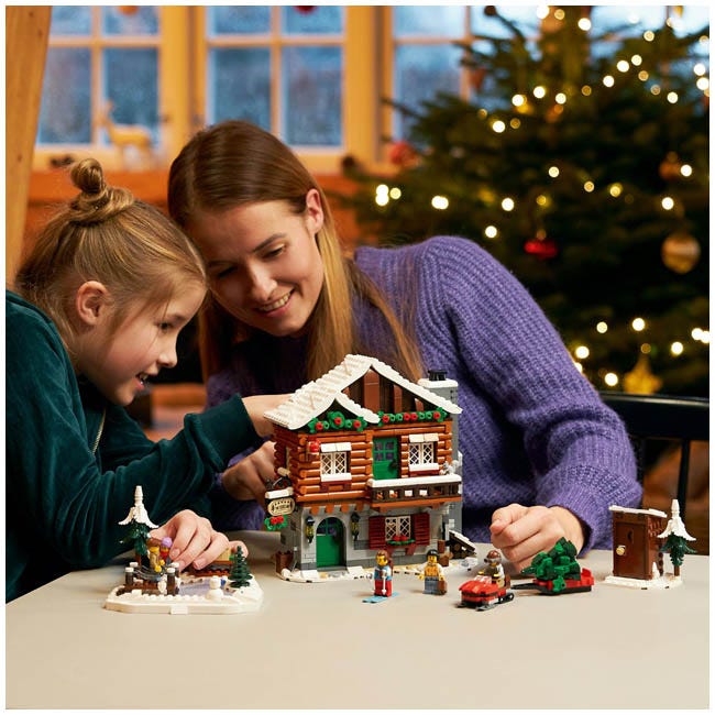 LEGO ICONS ALPINE LODGE