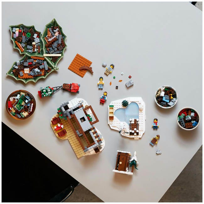 LEGO ICONS ALPINE LODGE