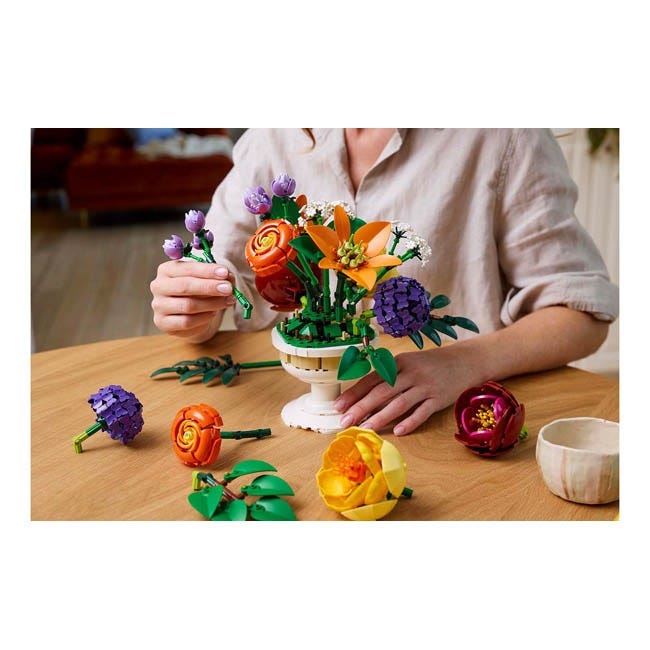 LEGO BOTANICALS FLOWER ARRANGEMENT