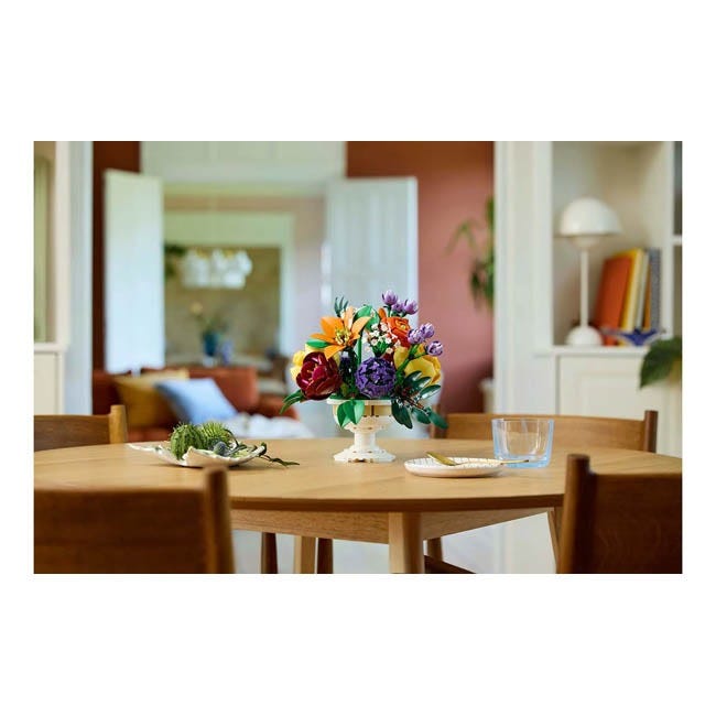 LEGO BOTANICALS FLOWER ARRANGEMENT