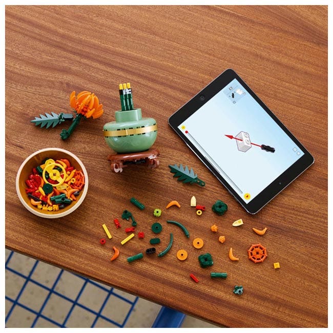 LEGO ICONS CHRYSANTHEMUM