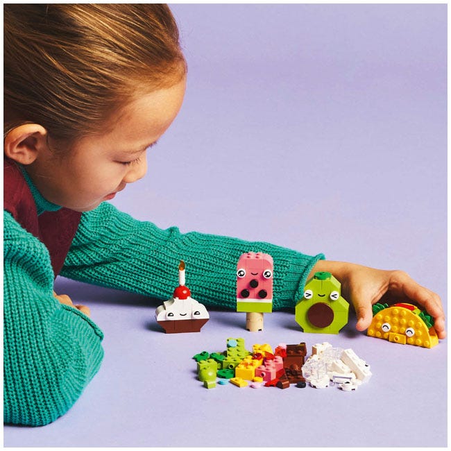 LEGO CLASSIC CREATIVE FOOD FRIENDS