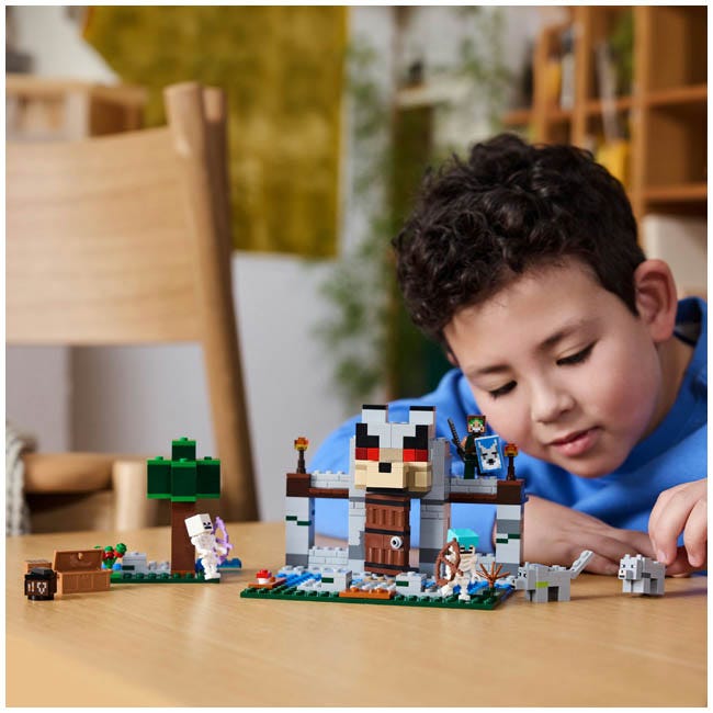 LEGO MINECRAFT THE WOLF STRONGHOLD FORTRESS PLAYSET