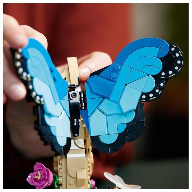 LEGO IDEAS THE INSECT COLLECTION