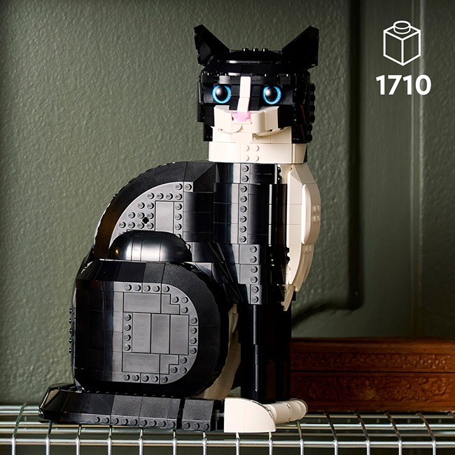 LEGO IDEAS TUXEDO CAT