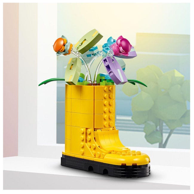 LEGO CREATOR FLOWERS IN WATERING CAN