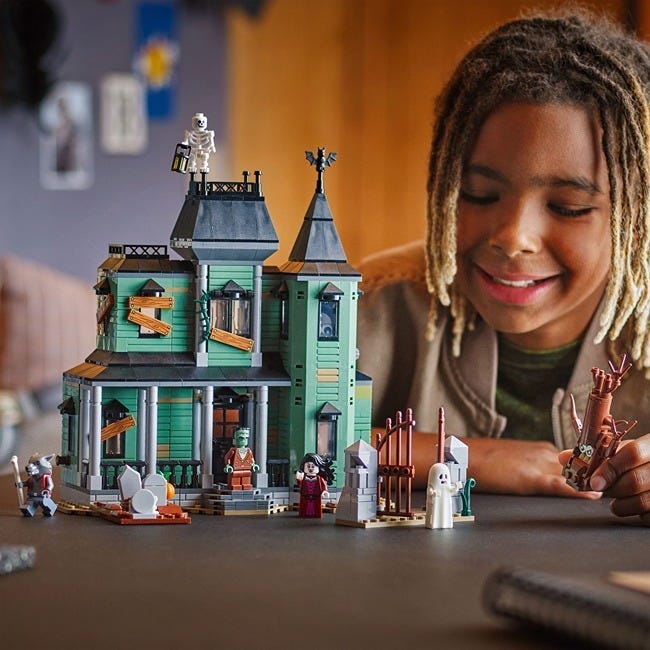 LEGO CREATOR HAUNTED MANSION