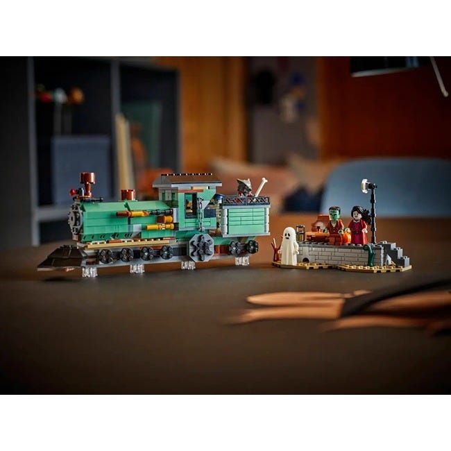 LEGO CREATOR HAUNTED MANSION