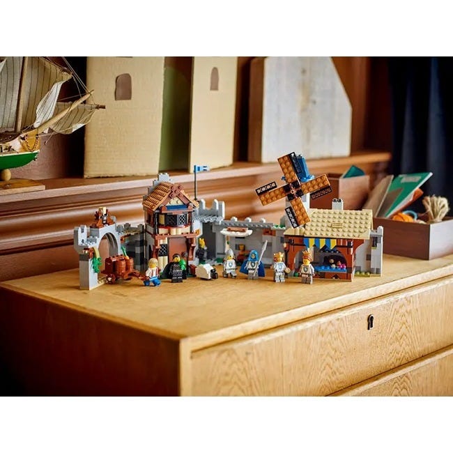 LEGO CREATOR MEDIEVAL HORSE KNIGHT CASTLE