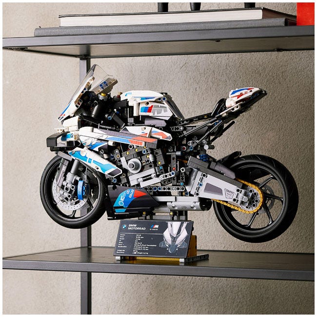 LEGO TECHNIC BMW M 1000 RR