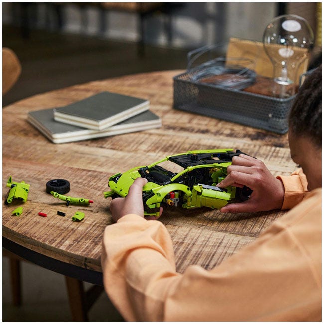LEGO TECHNIC LAMBORGHINI HURACAN TECNICA