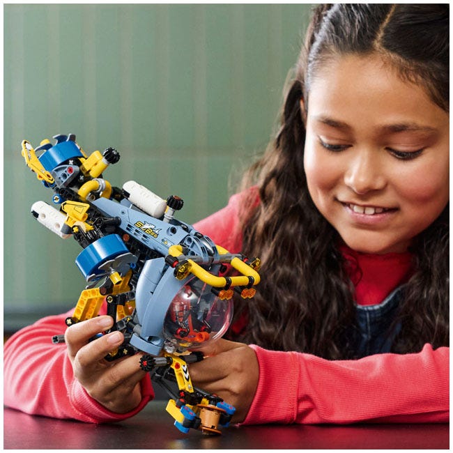 LEGO TECHNIC DEEP-SEA RESEARCH SUBMARINE