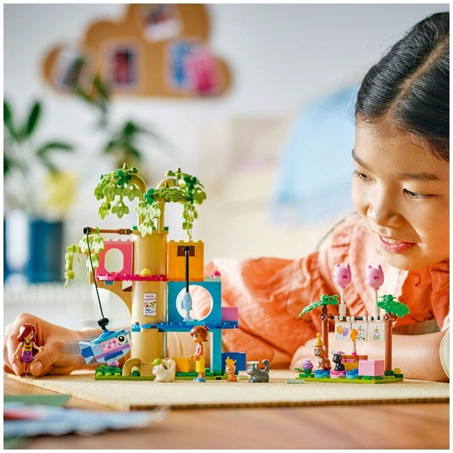 LEGO FRIENDS CAT BIRTHDAY PARTY AND TREE HOUSE