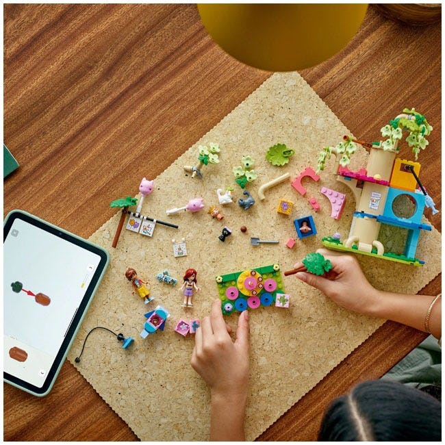 LEGO FRIENDS CAT BIRTHDAY PARTY AND TREE HOUSE