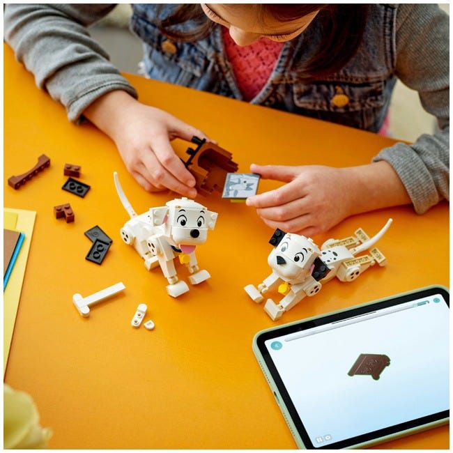 LEGO DISNEY LUCKY & PENNY 101 DALMATIANS PUPPIES