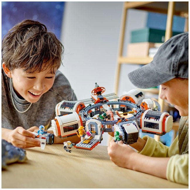 LEGO CITY MODULAR SPACE STATION