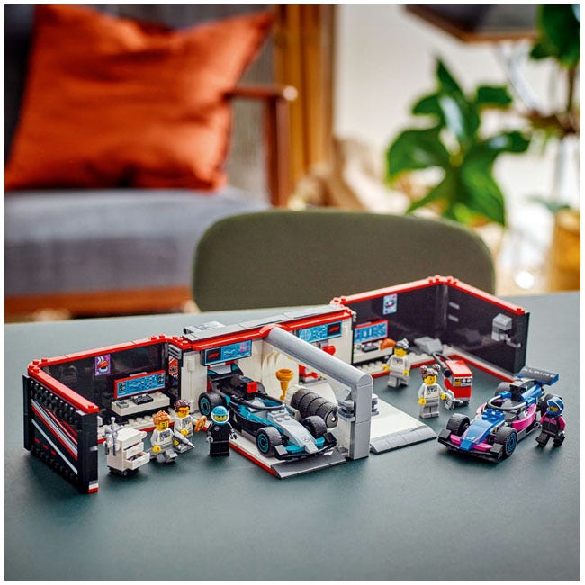 LEGO CITY F1 GARAGE AND MERCEDES-AMG AND ALPINE CARS
