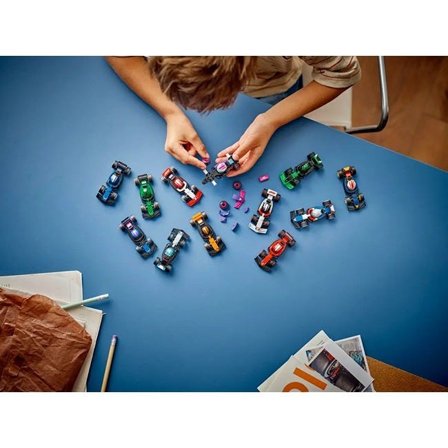 LEGO F1 COLLECTIBLE RACE CARS