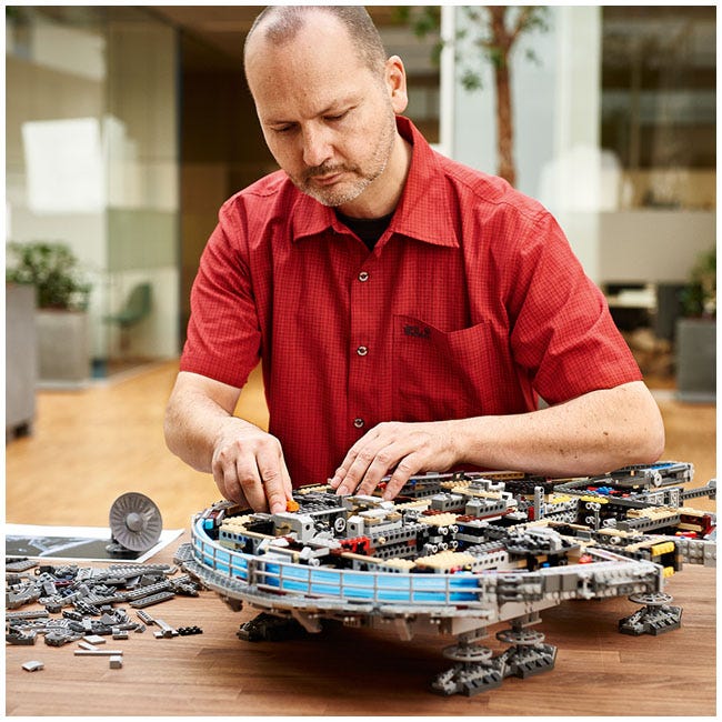 LEGO STAR WARS MILLENNIUM FALCON