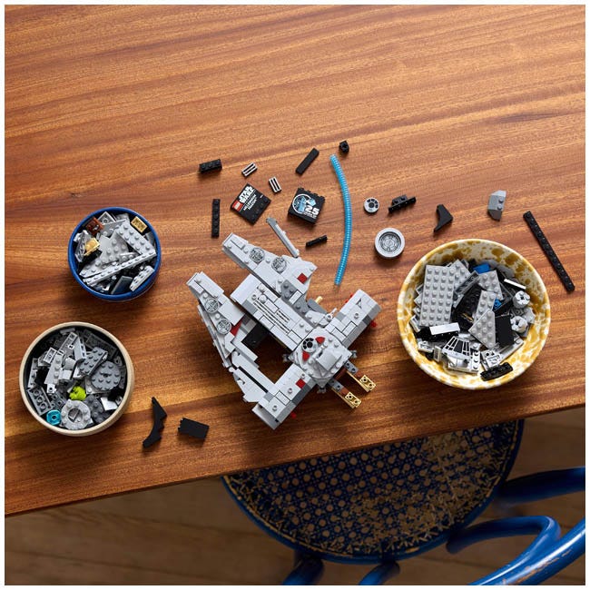 LEGO STAR WARS MILLENNIUM FALCON