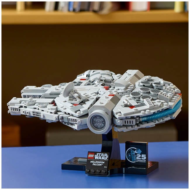 LEGO STAR WARS MILLENNIUM FALCON