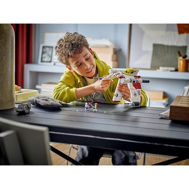 LEGO STAR WARS V-19 TORRENT STARFIGHTER