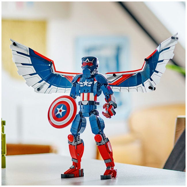 LEGO MARVEL NEW CAPTAIN AMERICA CONSTRUCTION FIGURE