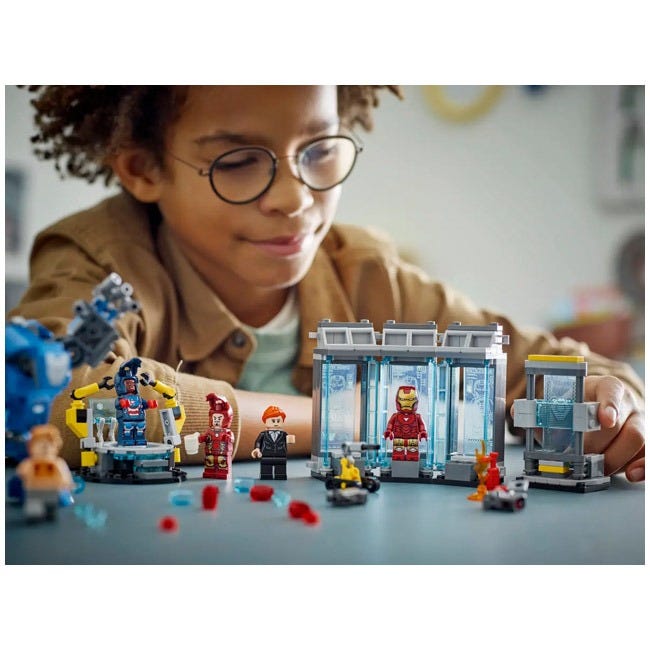 LEGO MARVEL IRON MAN'S LABORATORY HALL OF ARMOR