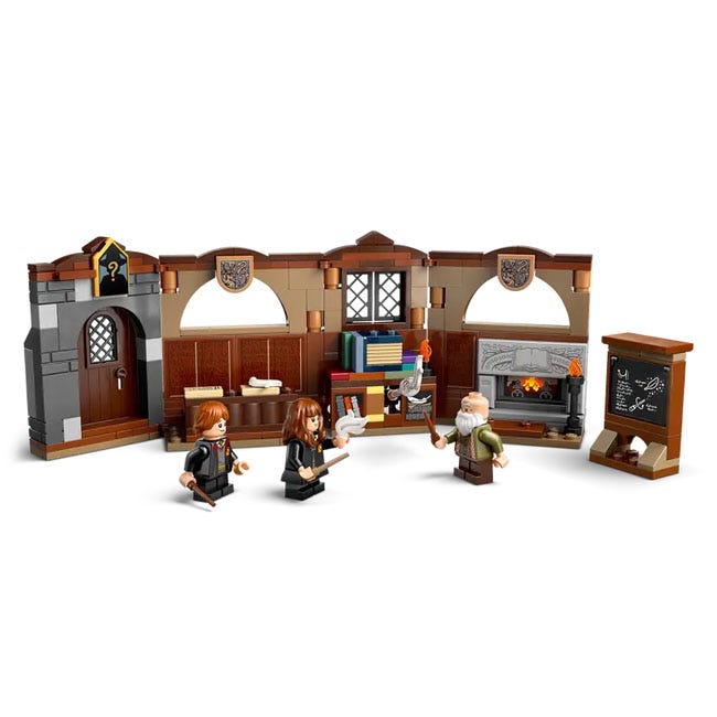 LEGO HARRY POTTER HOGWARTS CASTLE: CHARMS CLASS