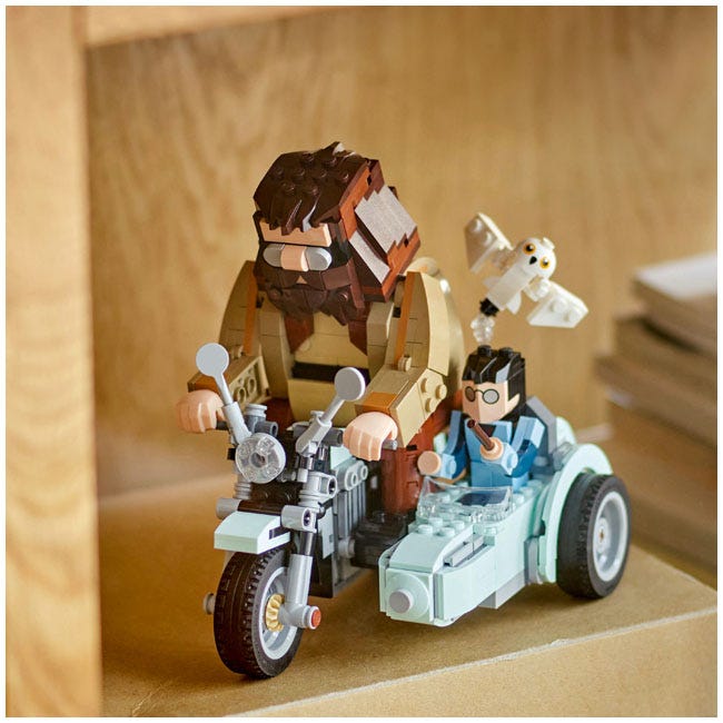 LEGO HARRY POTTER HAGRID AND HARRYS MOTORCYCLE RIDE