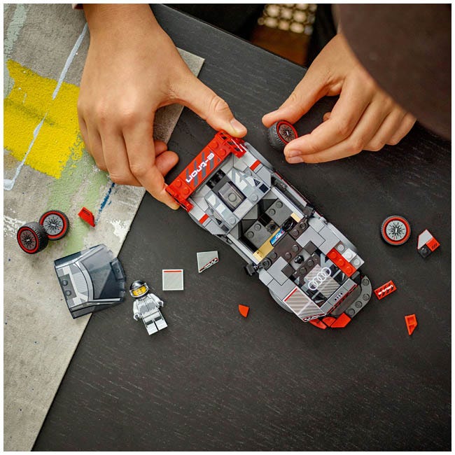 LEGO SPEED CHAMPION AUDI S1 E-TRON QUATTRO RACE CAR