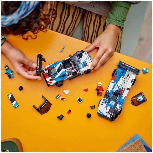LEGO SPEED CHAMPION BMW M4 GT3 AND BMW M HYBRID V8 RACE CARS