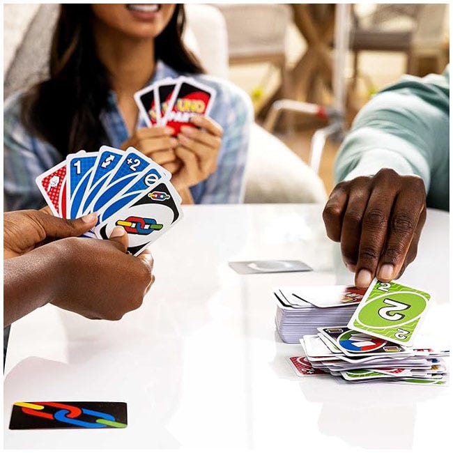 MATTEL UNO - PARTY CARD GAME