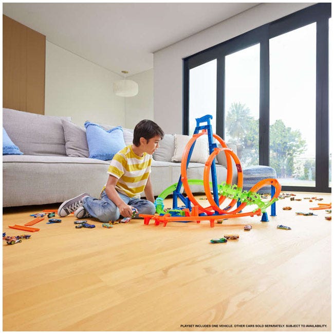 HOTWHEELS EPIC CRASH DASH TRACK SET