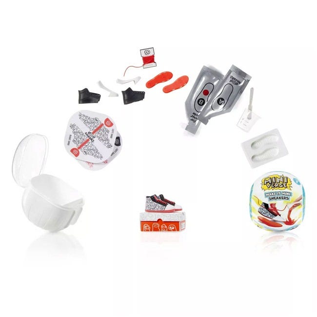 MINIVERSE MAKE IT MINI SNEAKERS SET