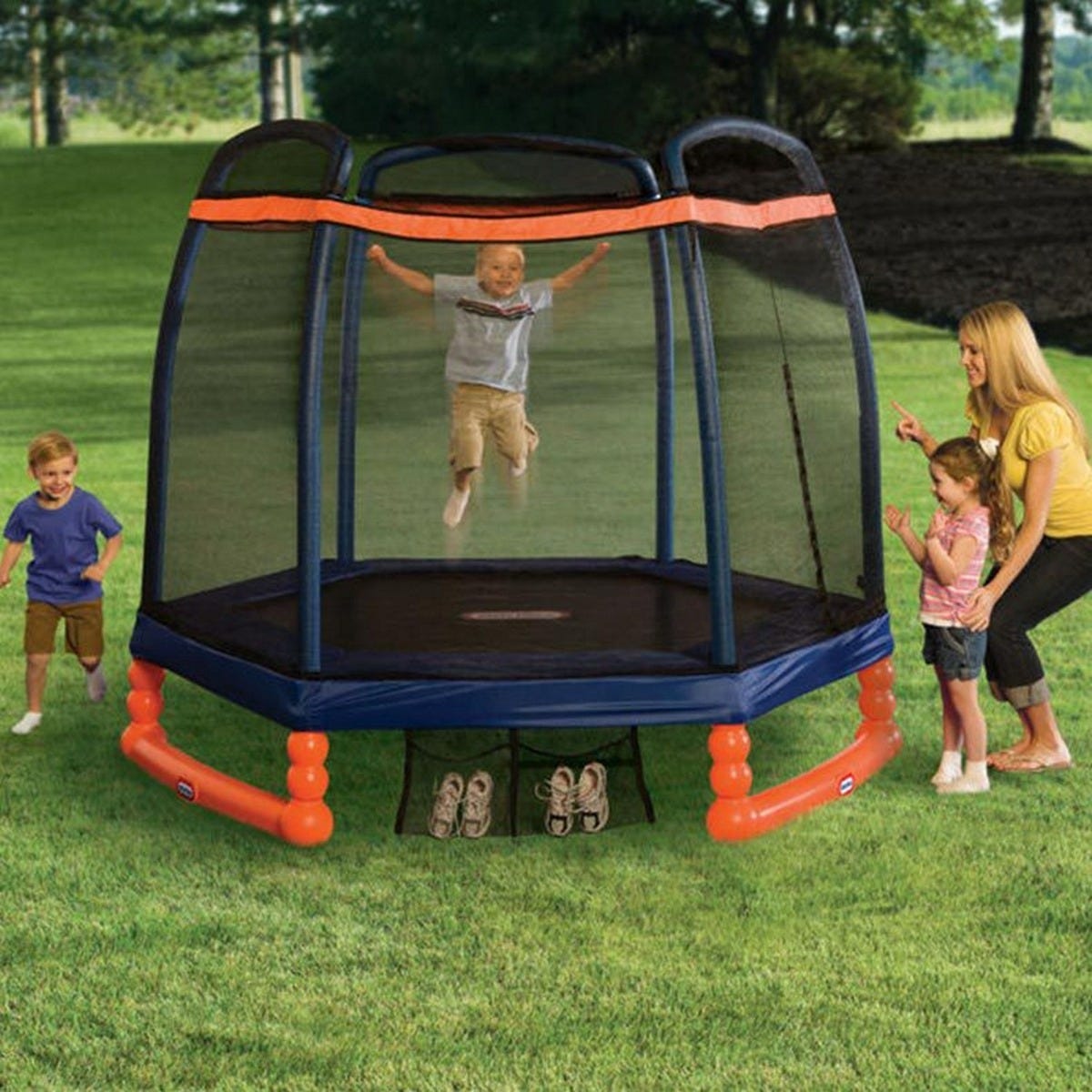 LITTLE TIKES 7FT TRAMPOLINE