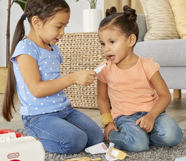 LITTLE TIKES FIRST AID KIT