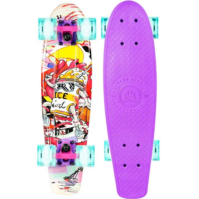 MADD GEAR 22-INCH BALLER RETRO WITH LIGHT UP WHEELS SKATEBOA